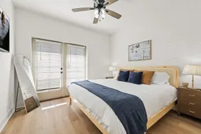 NEW Oakview Loft - River Ranch - 85 TV - Office - Nespresso - 2 King Beds - Image 3