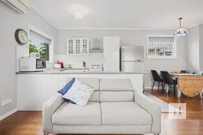 Eloora Cottage - Beachside Escape in Long Jetty - Image 2