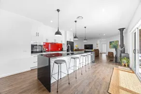 Spacious 4-Bedroom Retreat - Image 4