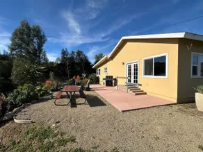 10 Acre Wine Farmhouse • Patio • Fire Pit • Grill - Image 4