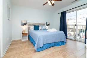 Coastal 1 Bed Sleeps 4 With Private Balcony - Image 3