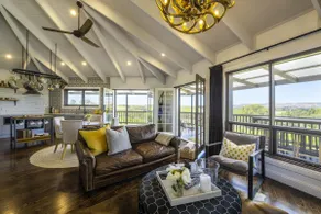 The Manhattan at The Vineyard Retreat McLaren Vale - Image 2