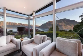 Remarkable Escape Breathtaking Views with Hot Tub - Image 2