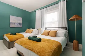 2BR Cozy Retreat - Pool Table - Wifi - Sleeps 7 - Image 4
