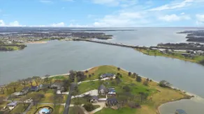 Lakefront Game Loft • Sleeps 6 | Private Beach | N - Image 5