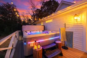 Firefly Farms | Private Lake, Hot Tub & Game Barn - Image 4