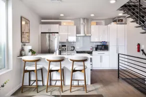 Eco-Friendly 3BR Retreat w, UW & Hospital - Image 4