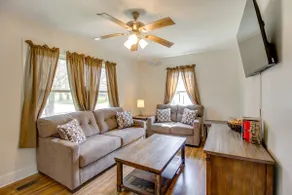 Lakes, Whiskey & More! Charming Home in Tullahoma - Image 4