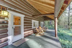Restored log cabin with classic porch - near river - Image 3