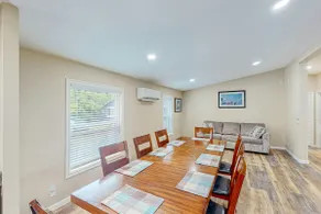 Modern, spacious home near the bay with grill, was - Image 5