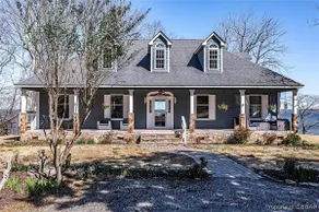 Spacious Riverfront Retreat with Private Dock - Image 2