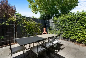 Toorak Escape - Serene Stay near Burnside Village - Image 2