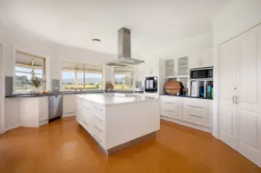 Orana Grove - Luxury Mudgee Vineyard Retreat - 8 guests - Image 4