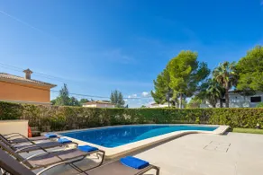 Villa com piscina privada a pé da praia, bares e restaurantes - Image 5