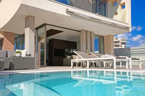 Suncity Spirit - Luxury Beachfront Villa - Image 4