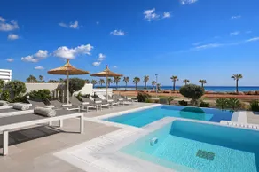 Suncity Spirit - Luxury Beachfront Villa - Image 2