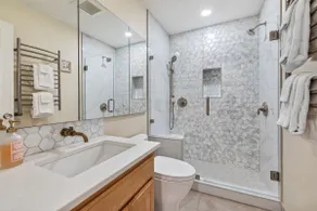 The Jewel Box - Fully Updated Downtown Condo w/ AC - Image 3