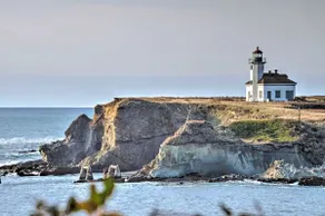 Coastal Escape w/ Beach Access by Lighthouse - Image 4