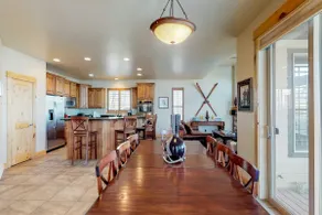 Fantastic home with fireplace, private hot tub, ce - Image 4