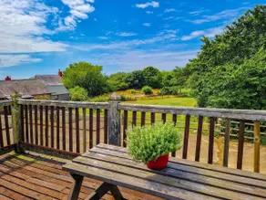 Rustic Cottage Retreat With Balcony & Gower Views - Image 5