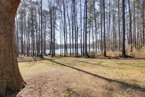 Lakefront Guntersville Base: Boat Parking & Power! - Image 3