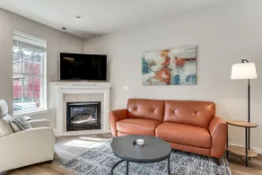 Bright & Modern! Family Home 11 Mi to Dtwn Tacoma - Image 2