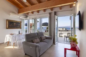 South House With Pool And Lake View - Image 3