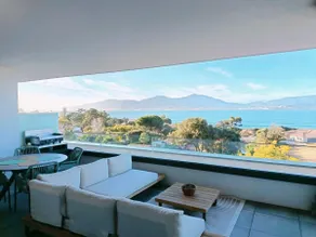 Exceptional Luxury Apartment with Sea View - Image 2