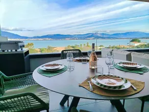 Exceptional Luxury Apartment with Sea View - Image 3