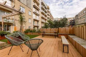Seaside apartment w/ garden views & BBQ - Image 4