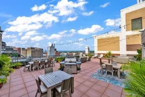 Luxe Flat w/ Indoor Pool & Sauna • Gym•Heart of DT - Image 5