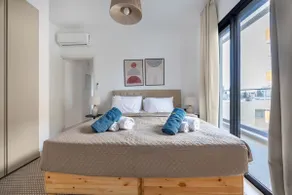 103 Piliou - City View Balcony & Shared Rooftop Pool - Image 4