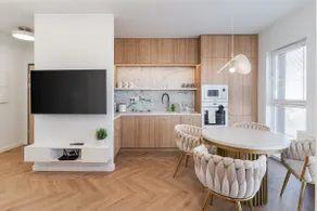 Kwiatkowskiego Modern Apartment by BookingHost - Image 5