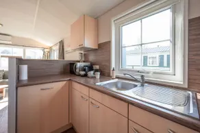 Charming Coastal Holiday Home - Image 3