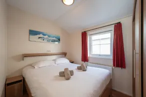 Charming Coastal Holiday Home - Image 2