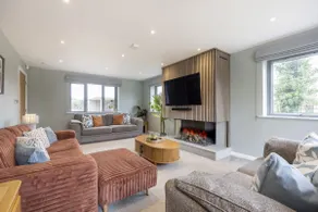 Stunning Detached Countryside Home in Cheltenham - Image 4