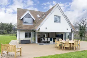 Stunning Detached Countryside Home in Cheltenham - Image 2