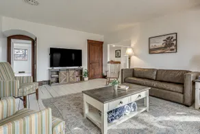 'The Farmhouse' - Spacious Country Retreat - Image 3