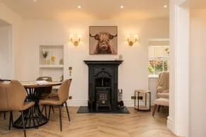 Luxe 2BR Cottage Near Edinburgh with Hot Tub - Sleeps 6 - Free Parking - Wi-Fi - Image 3