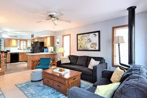 Spacious A-Frame Family Beach Getaway - Sleeps 8 - Image 2