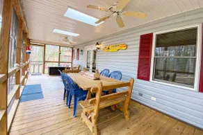 Spacious A-Frame Family Beach Getaway - Sleeps 8 - Image 3