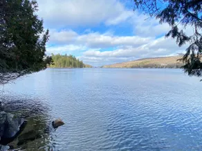 Spa & Private Beach - The Lazy Bear Lake House - Image 3