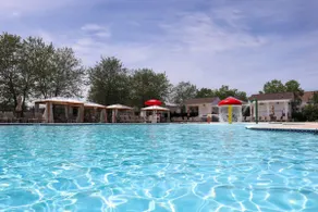 Waterfront Resort with Community Amenities that Sleeps 13 - Image 4
