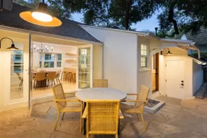 New Beverly Hills Retreat • Private Lush Garden - Image 5