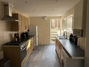Central Margate Cinema Retreat With Spacious Garden - Image 4
