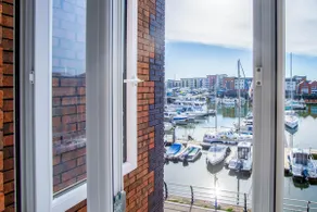 The Crows Nest - 1 Bed Apartment - Swansea Marina - Image 4