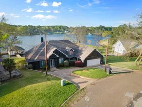 The Finding Place at Lake Palestine - Image 2