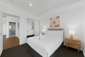 Stylish New Apartment in Cannington with Parking - Image 3