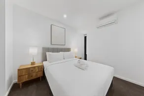 Stylish New Apartment in Cannington with Parking - Image 5