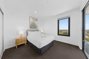 Stylish New Apartment in Cannington with Parking - Image 2